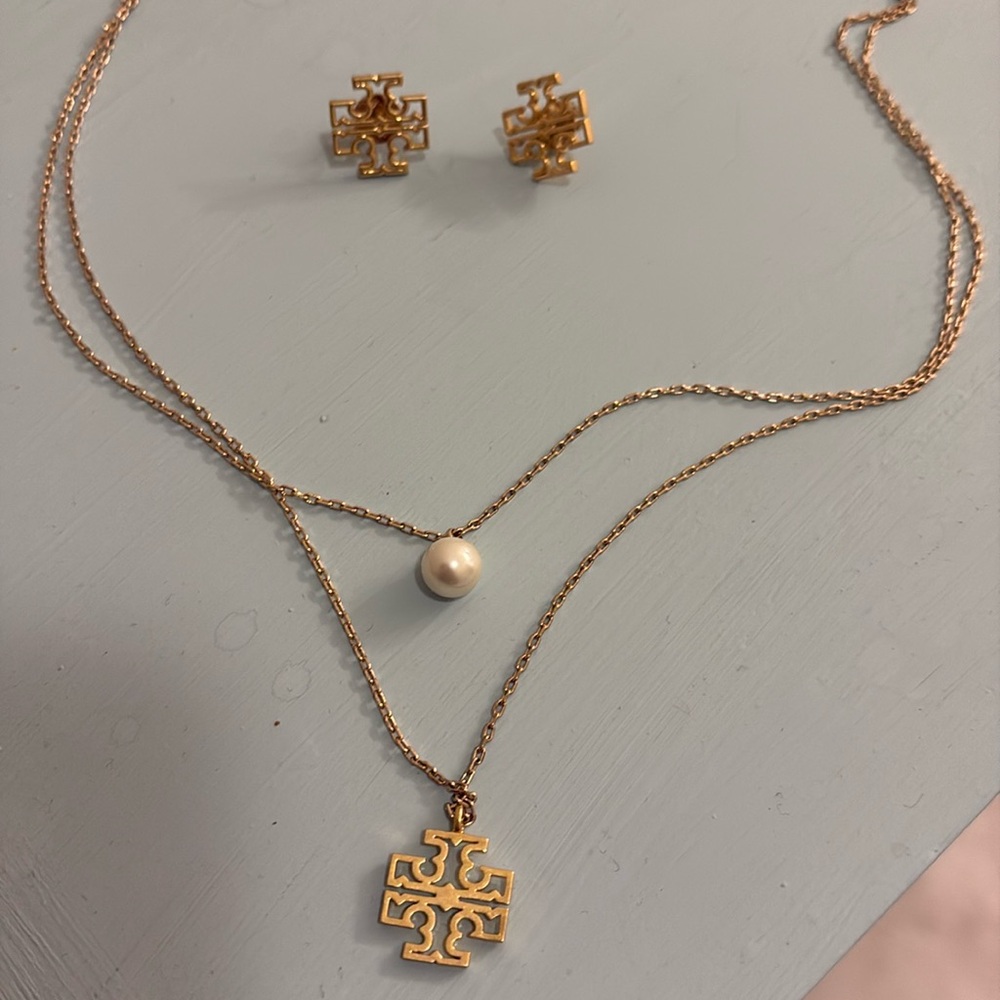 TORY BURCH•Britten Pearl layered necklace and earrings *Gold